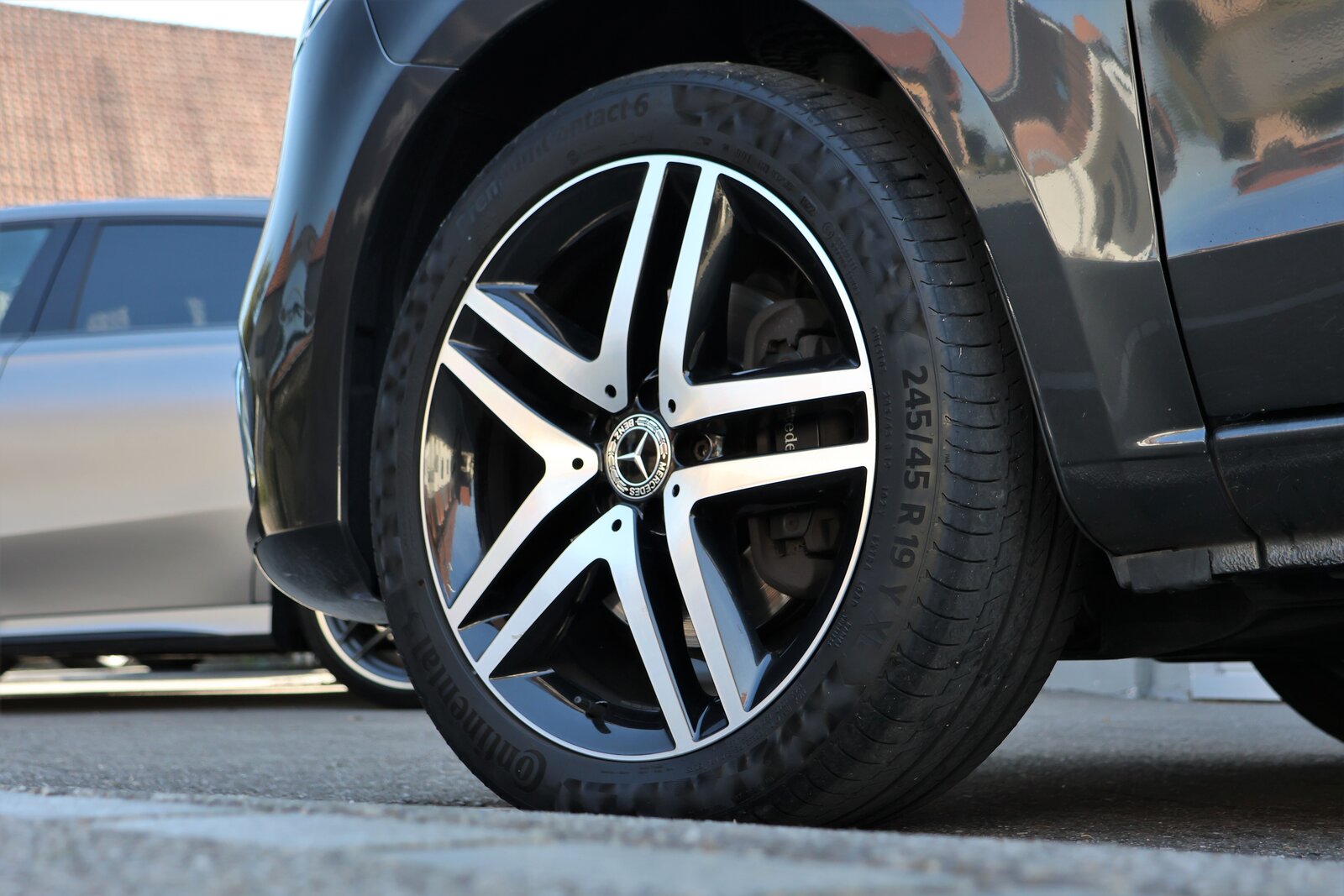 MERCEDES-BENZ V 300 d lang Avantgarde 4Matic 9G-Tronic (CH) 7Plätzer + 2, Diesel, Second hand / Used, Automatic - 7