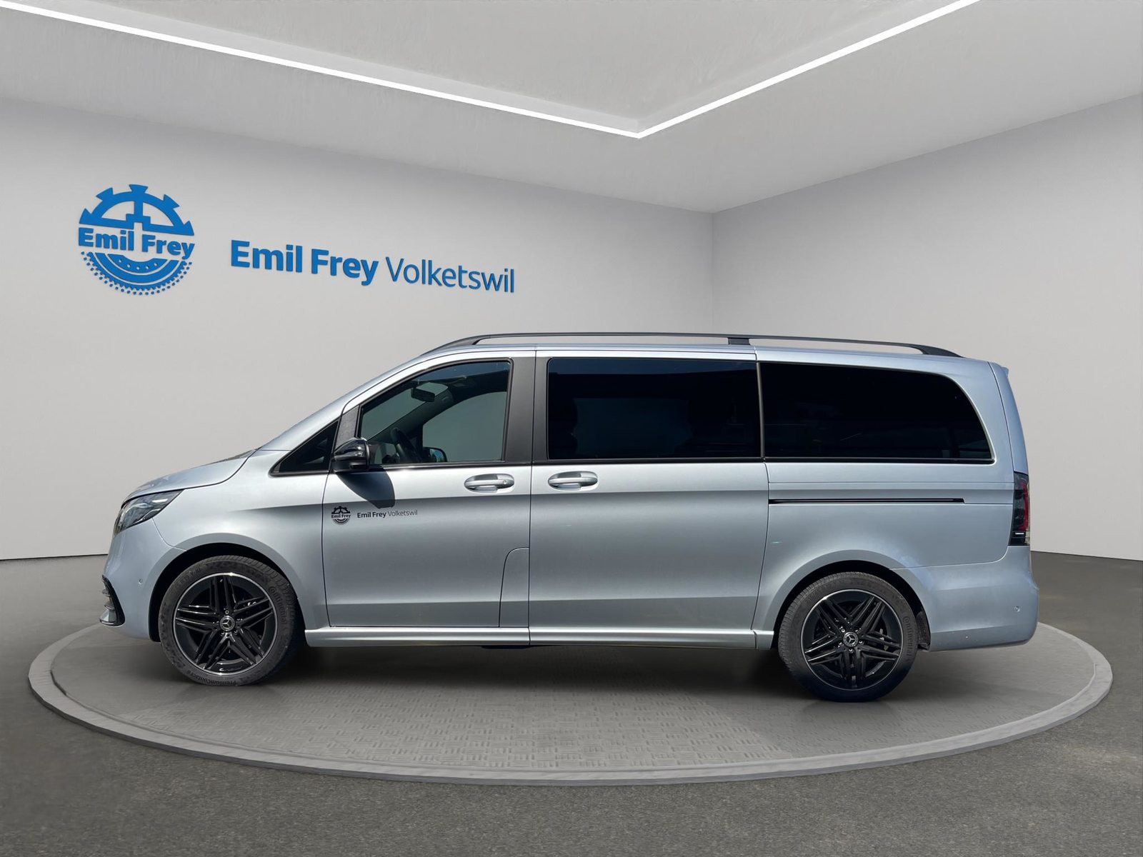 MERCEDES-BENZ V 300 d Exclusive lang Van, Diesel, Ex-demonstrator, Automatic - 2