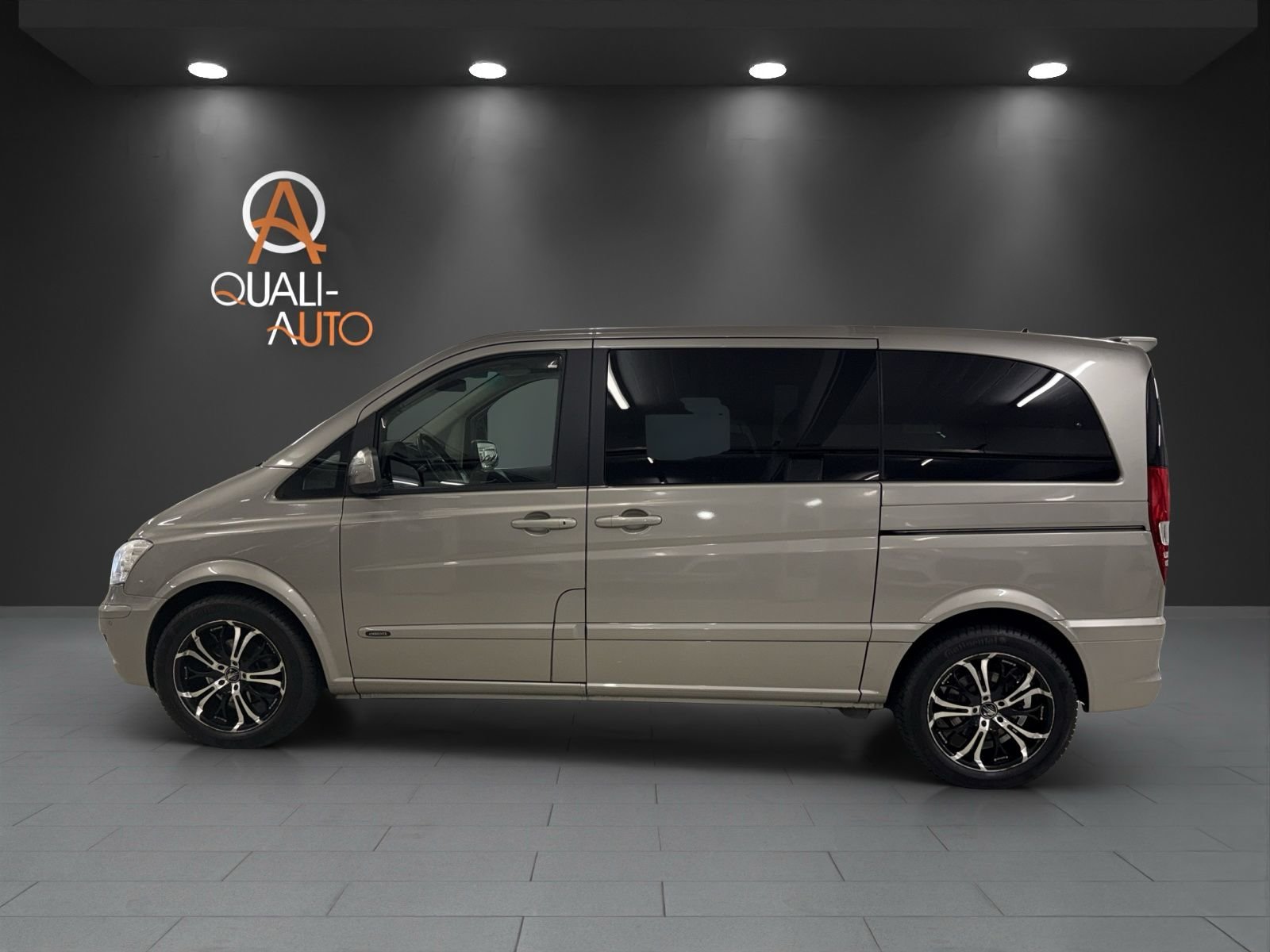 MERCEDES-BENZ Viano 2.2 CDI Blue Efficiency Ambiente, Diesel, Second hand / Used, Manual - 4