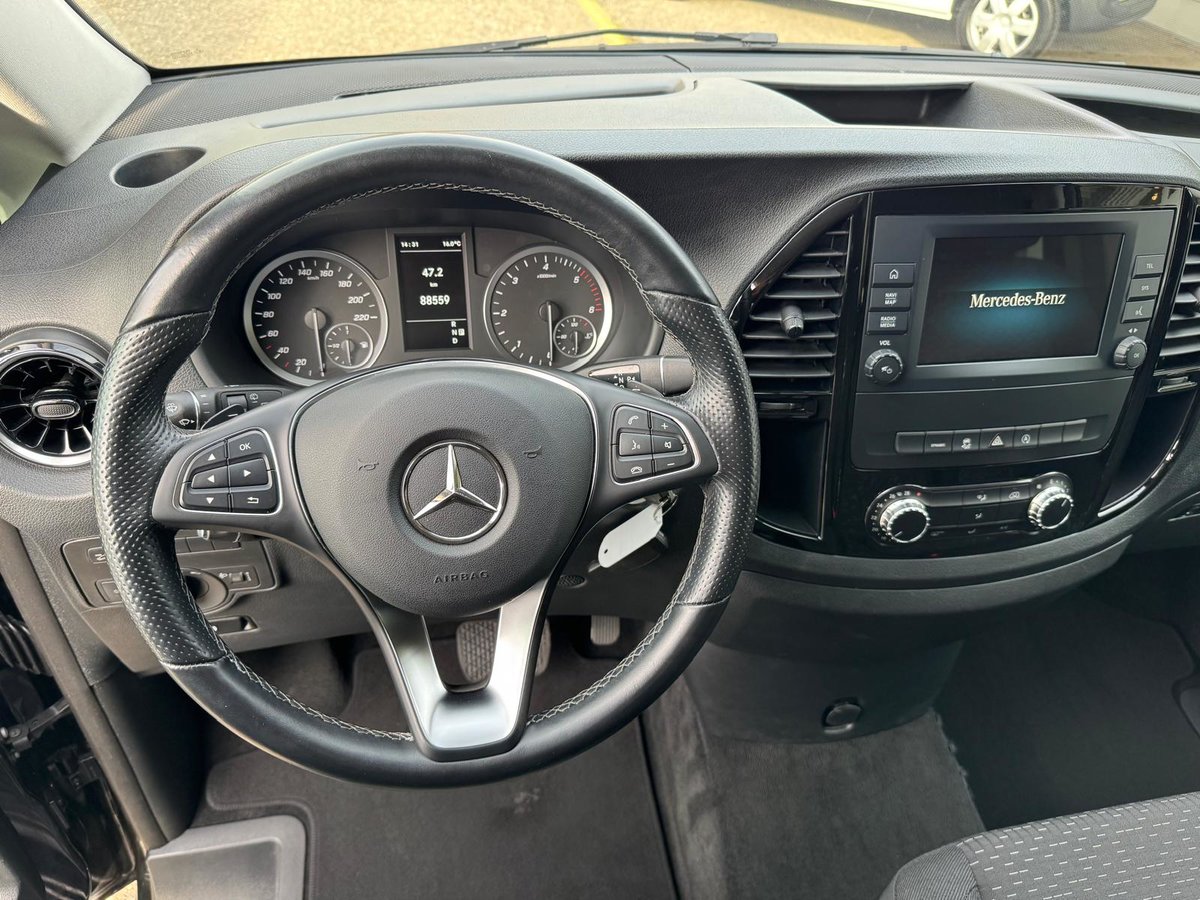 MERCEDES-BENZ Vito 116 CDI Lang Select Tourer 4x4 9G-Tronic, Diesel, Second hand / Used, Automatic - 3