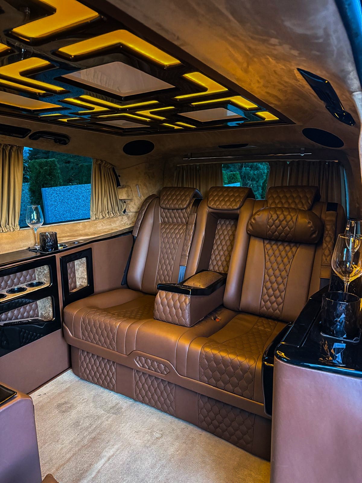 MERCEDES-BENZ Vito 116 VIP-Bus Tourer Base L 7G-Tronic