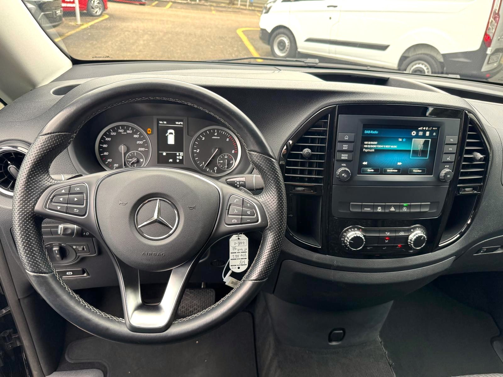 MERCEDES-BENZ Vito 116 CDI Lang Select Tourer 4Matic 9G-Tron, Diesel, Occasion / Gebraucht, Automatik - 3