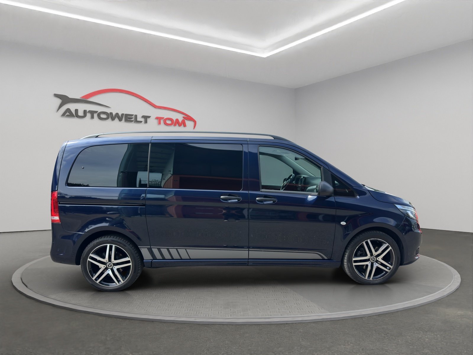 MERCEDES-BENZ Vito 124 CDI Select Tourer 4Matic 9G-Tronic, Diesel, Second hand / Used, Automatic - 6