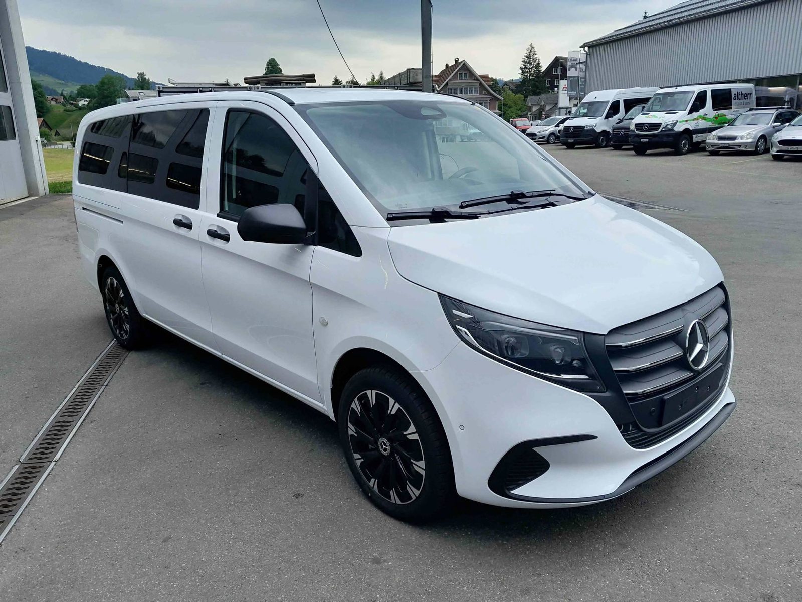 MERCEDES-BENZ Vito 116 CDI Kombi L 4x4 Family, Diesel, Auto dimostrativa, Automatico - 2