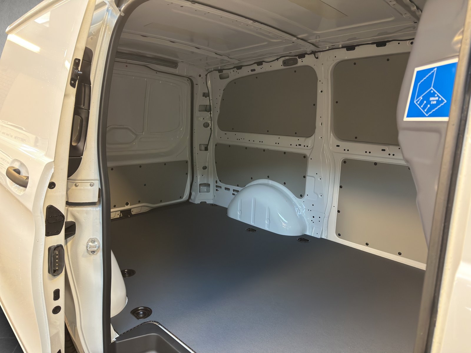 MERCEDES-BENZ eVito Kasten 60kWh Lang, Elektro, Neuwagen, Automatik - 7