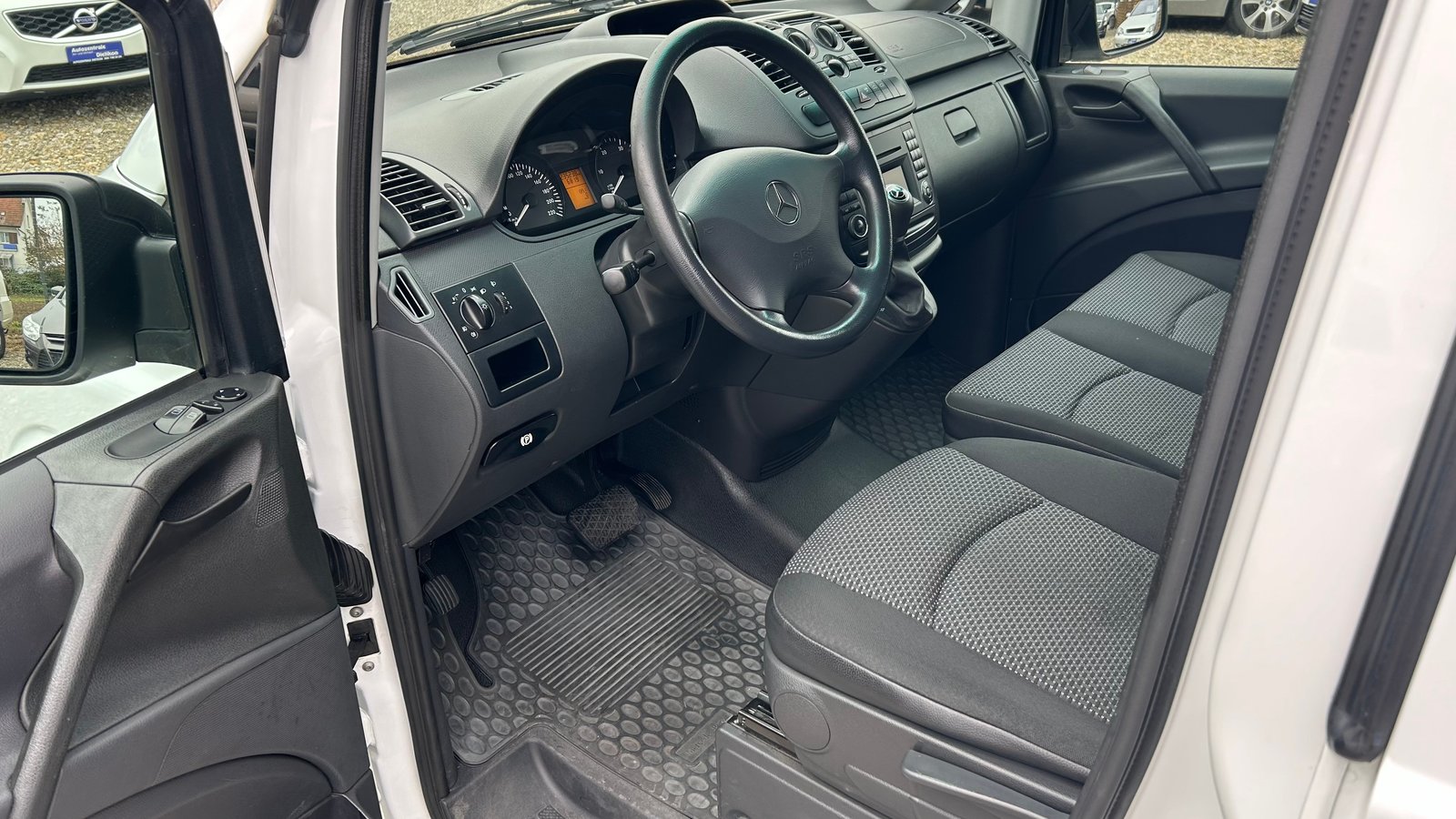 MERCEDES-BENZ Vito 113 CDI Blue Efficiency L A, Diesel, Occasion / Gebraucht, Automatik - 2