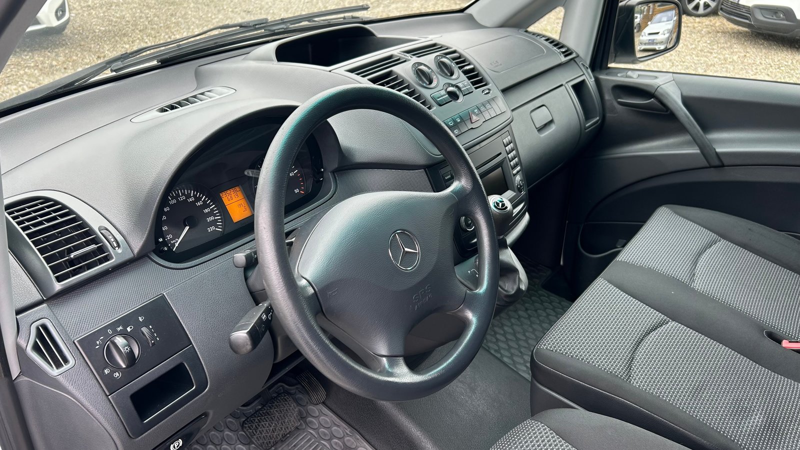 MERCEDES-BENZ Vito 113 CDI Blue Efficiency L A, Diesel, Occasion / Gebraucht, Automatik - 3