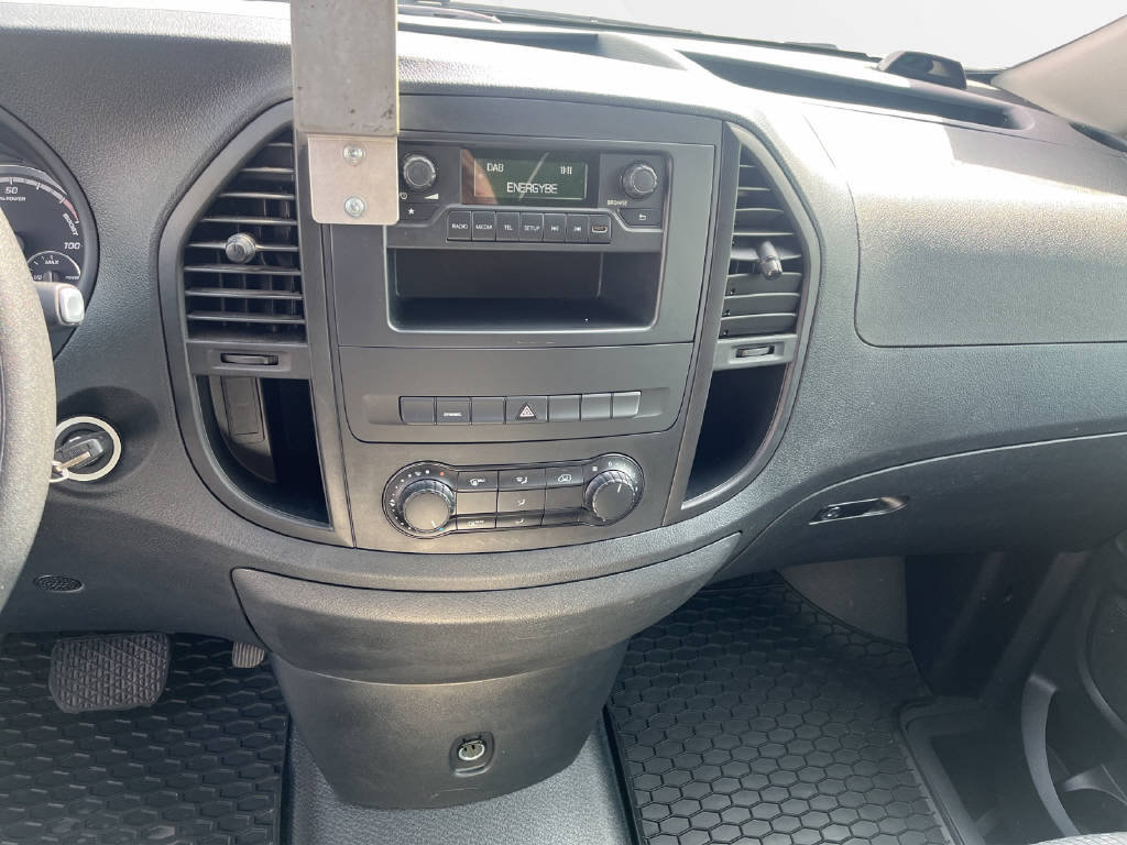 MERCEDES-BENZ eVito Kaw. L 60 kWh, Electric, Second hand / Used, Automatic - 7