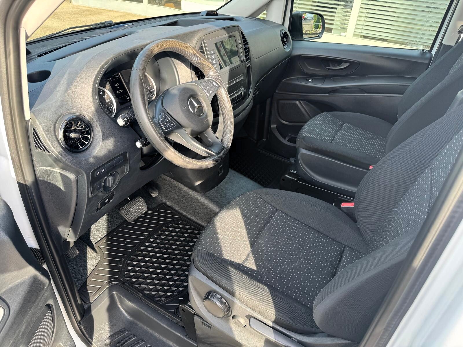 MERCEDES-BENZ Vito 114 CDI Base Extra-Long 9G 4WD, Diesel, Second hand / Used, Automatic - 2