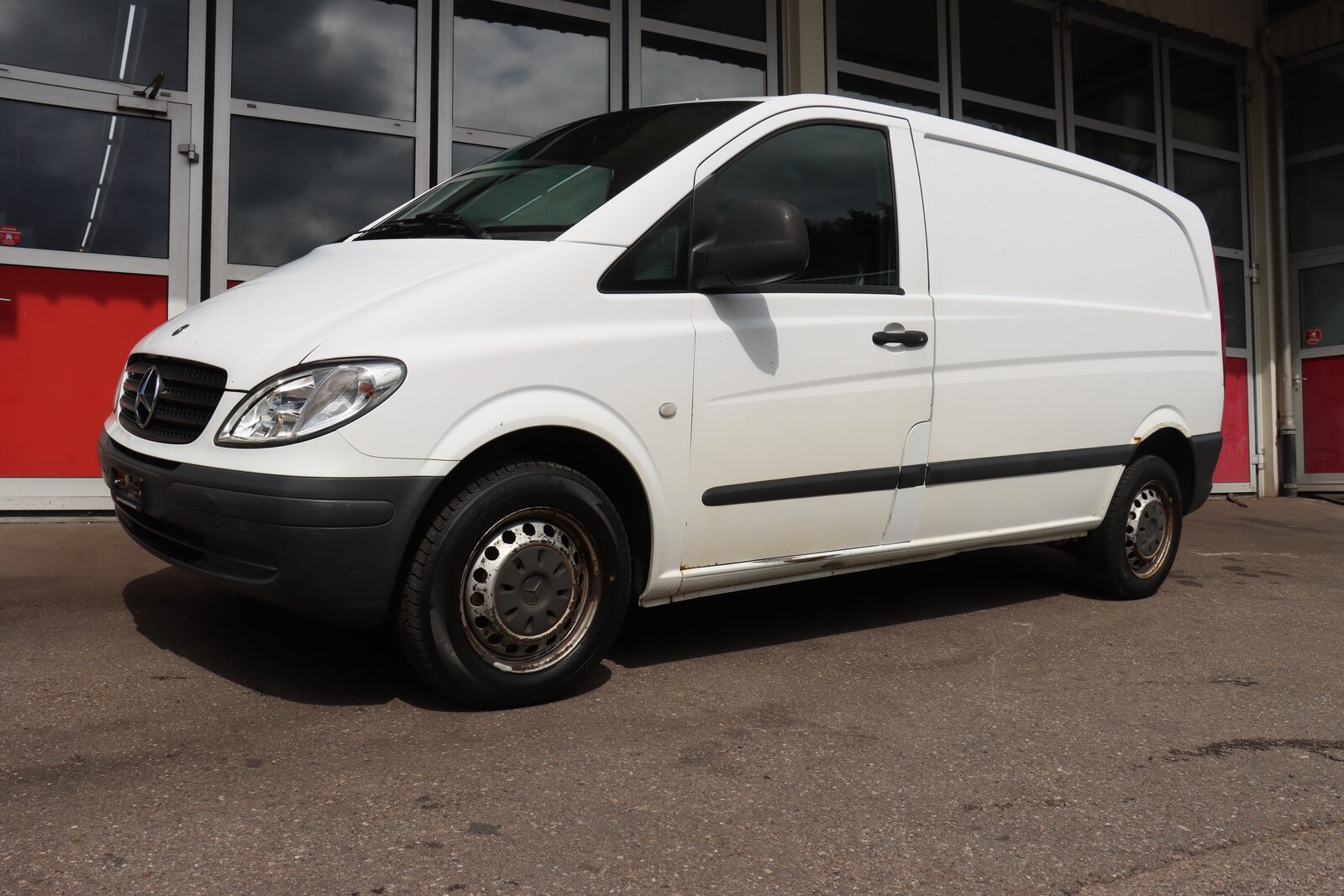 MERCEDES-BENZ Vito 111 CDI