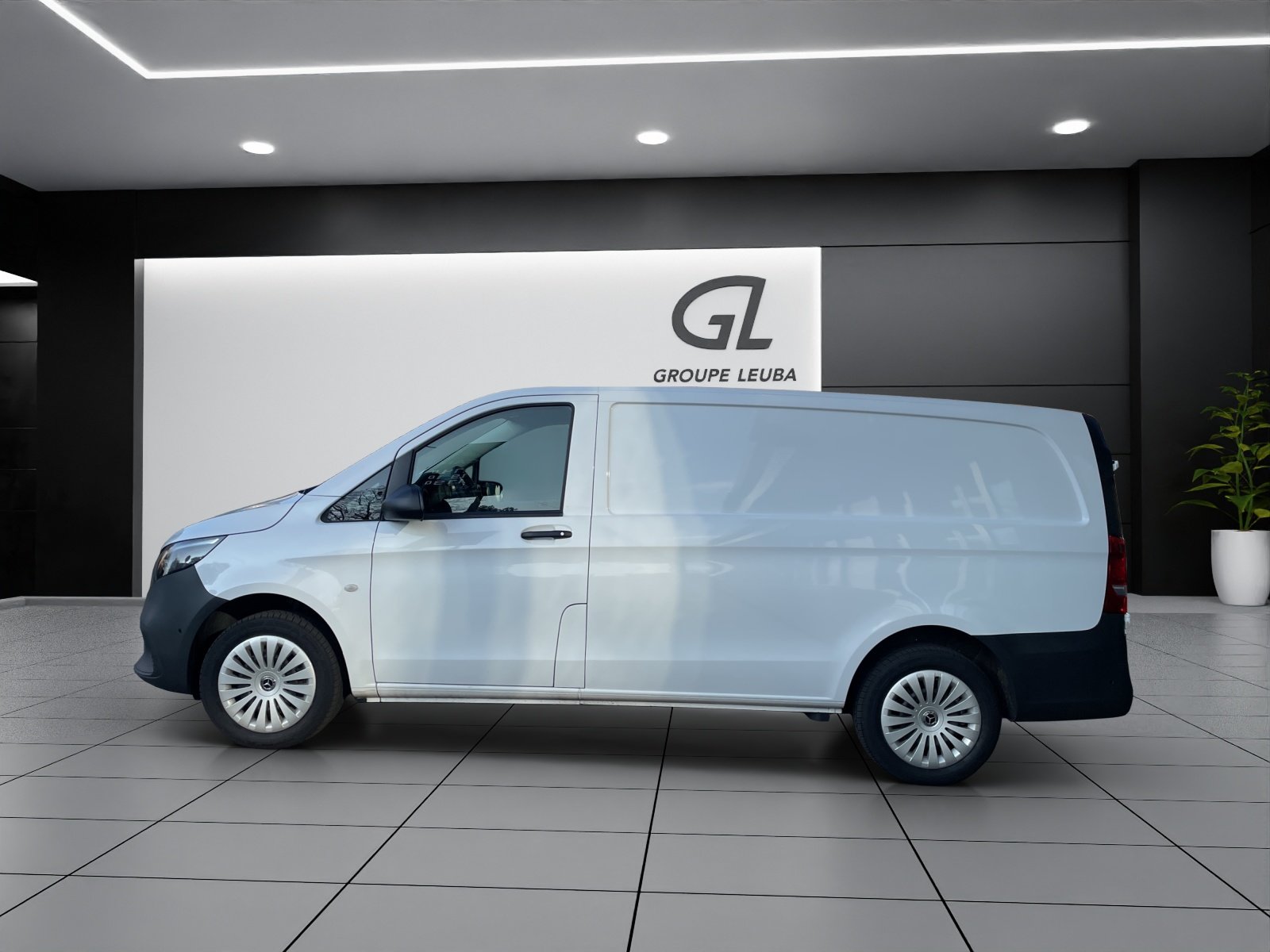 MERCEDES-BENZ Vito 116 CDI Lang 9G-Tronic 4M Pro, Diesel, Ex-demonstrator, Automatic - 3