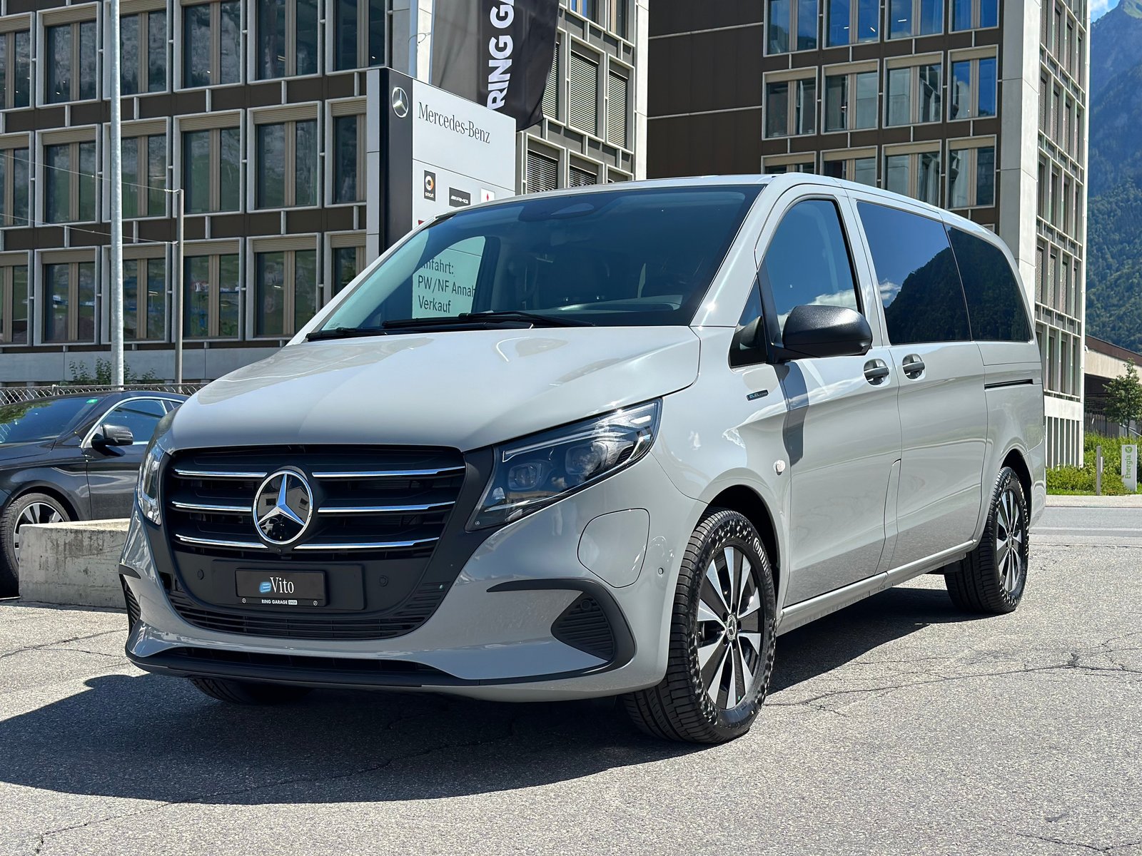 MERCEDES-BENZ eVito 129 KB TOURER PRO Lang 4x2, Electric, New car, Automatic - 3