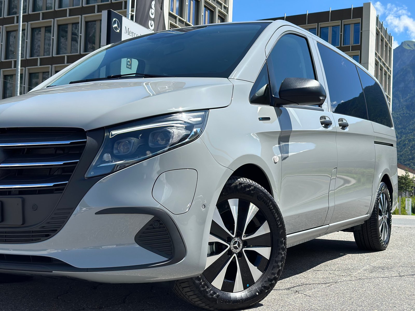 MERCEDES-BENZ eVito 129 KB TOURER PRO Lang 4x2, Electric, New car, Automatic - 5