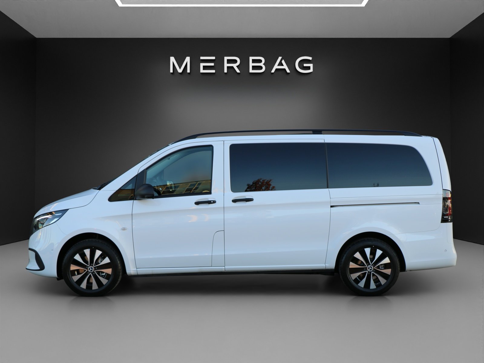MERCEDES-BENZ Vito 116 CDI Tourer SELECT Family 3200mm, Diesel, Auto nuove, Automatico - 2
