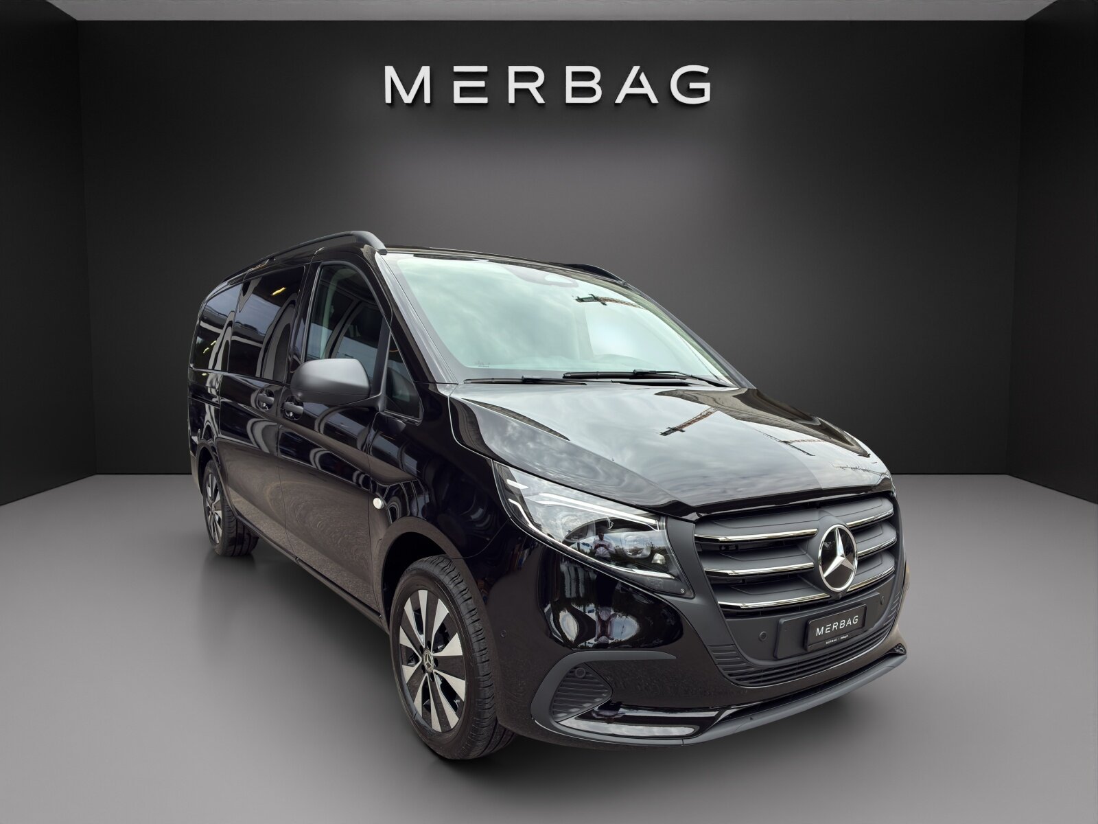 MERCEDES-BENZ Vito 124 CDI Lang Tourer 9G-Tronic Select