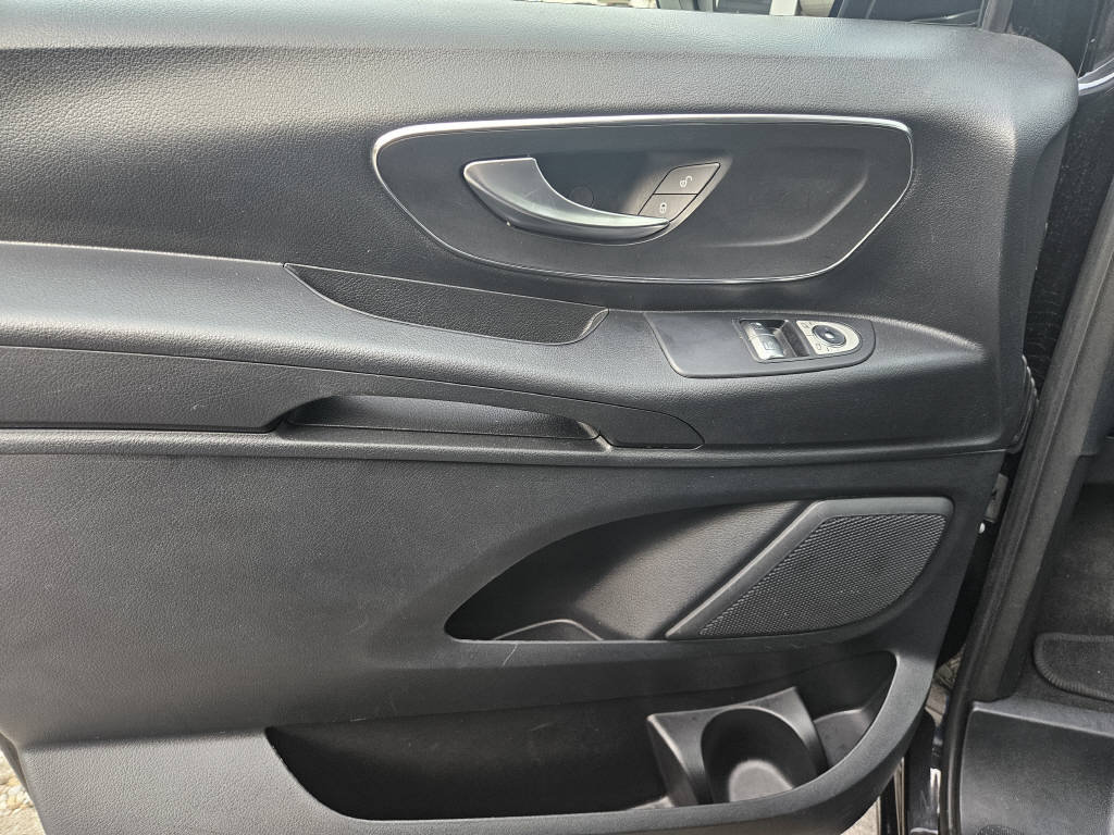 MERCEDES-BENZ Vito 116 CDI 4x4 Tourer Select lang, Diesel, Second hand / Used, Automatic - 6