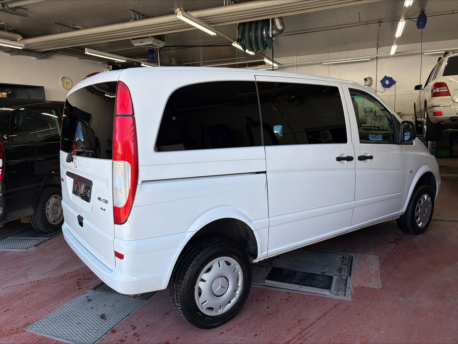 MERCEDES-BENZ Vito 115 Kombi K 2.2 CDI, Diesel, Second hand / Used, Automatic - 3