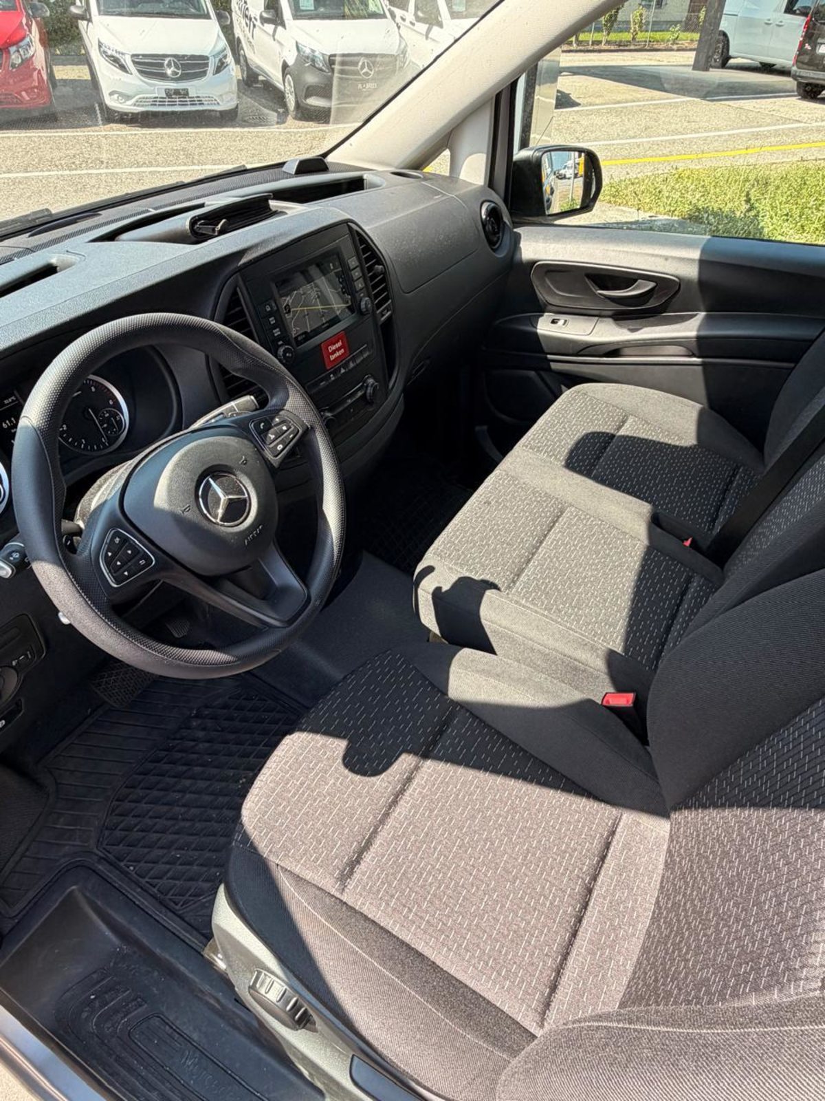 MERCEDES-BENZ Vito 114 Kaw. L 2.0 CDI, Diesel, Second hand / Used, Automatic - 7