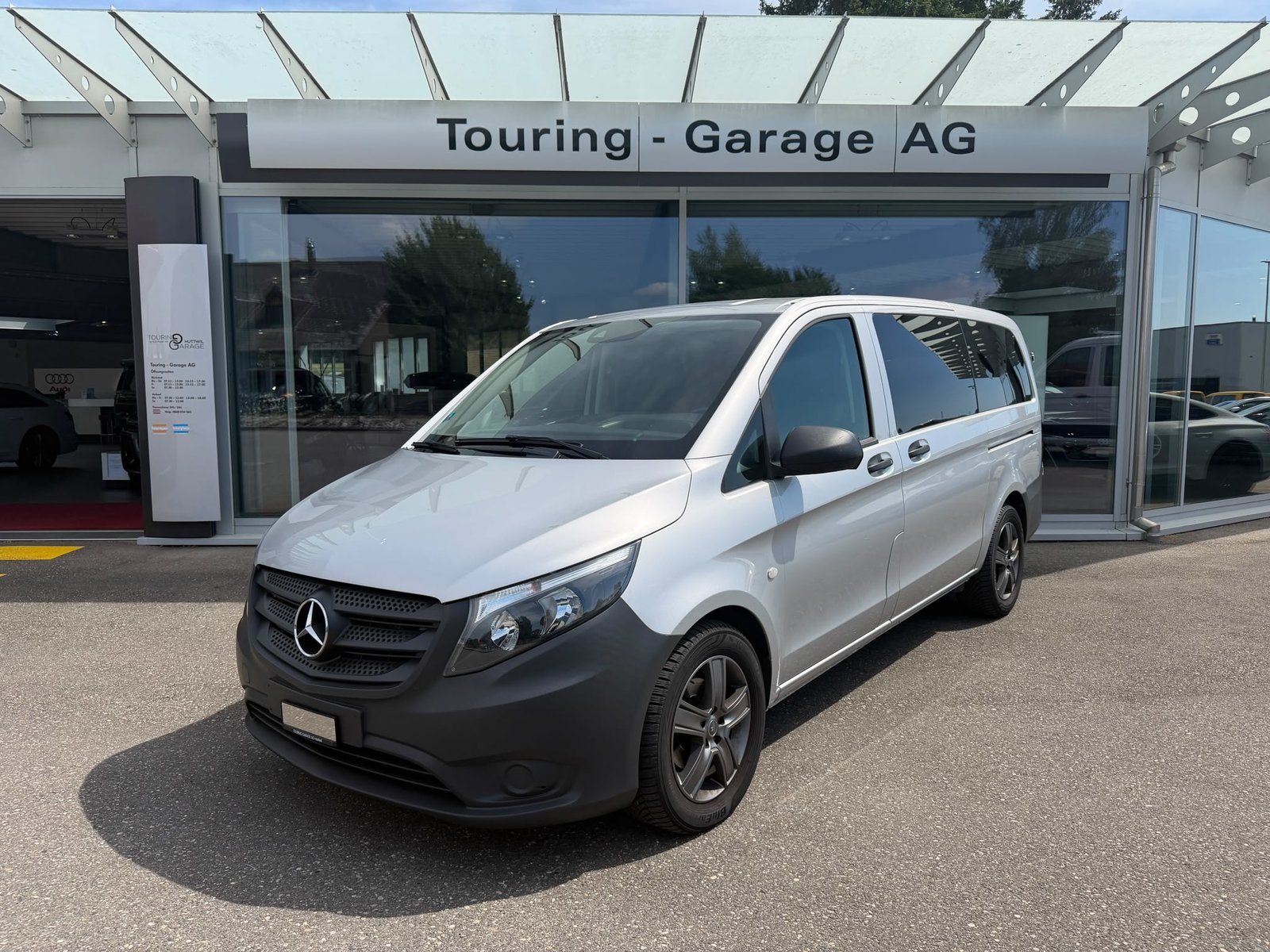 MERCEDES-BENZ VITO Tourer
