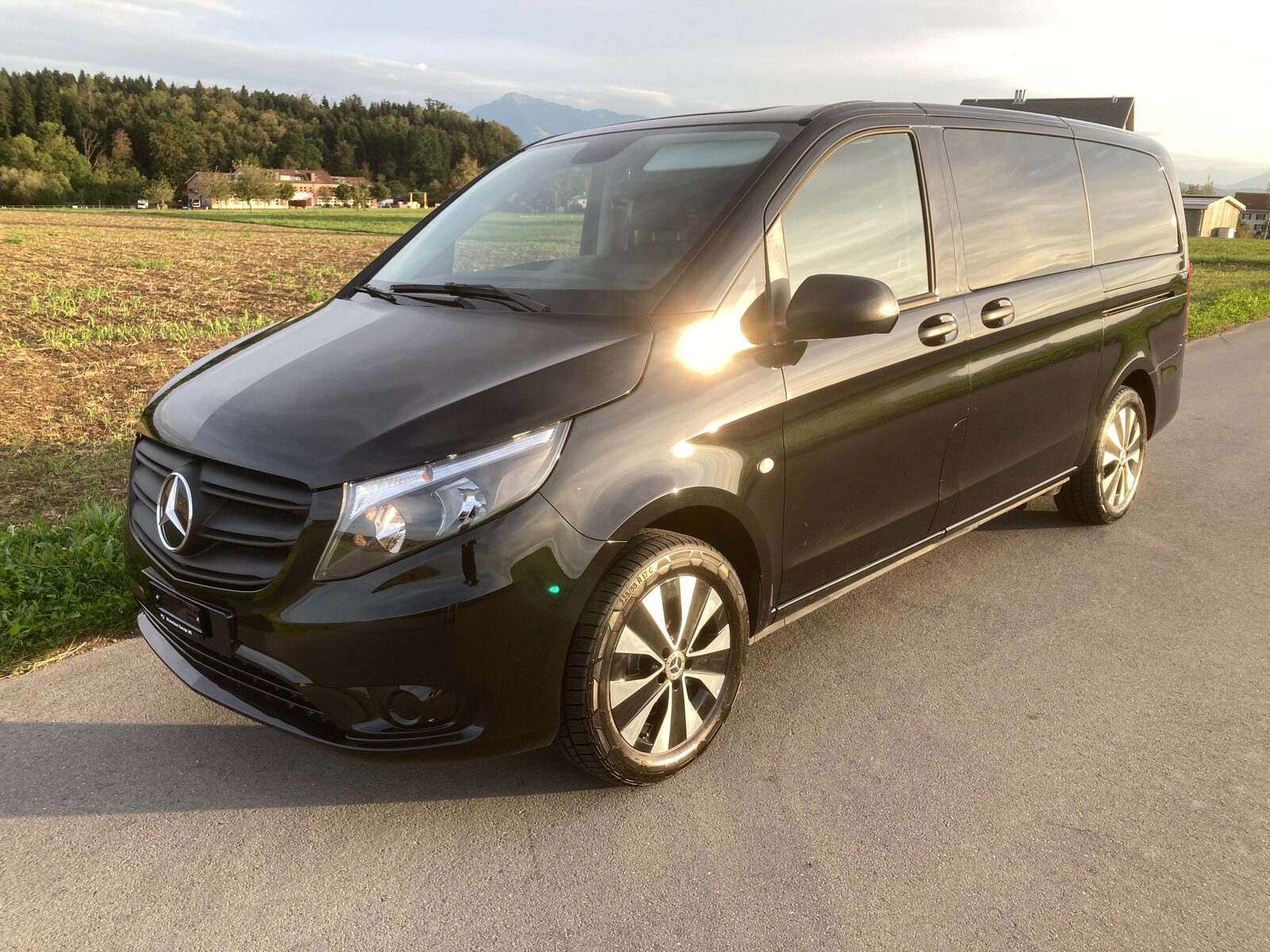 MERCEDES-BENZ Vito 116 CDI Base Tourer 4Matic 9G-Tronic 9 Sitzer
