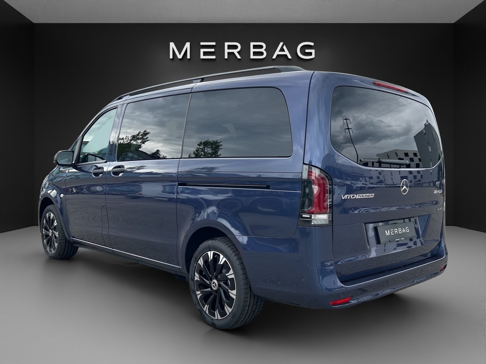 MERCEDES-BENZ Vito 116 CDI Lang Tourer 9G-Tronic 4M Select, Diesel, Ex-demonstrator, Automatic - 4
