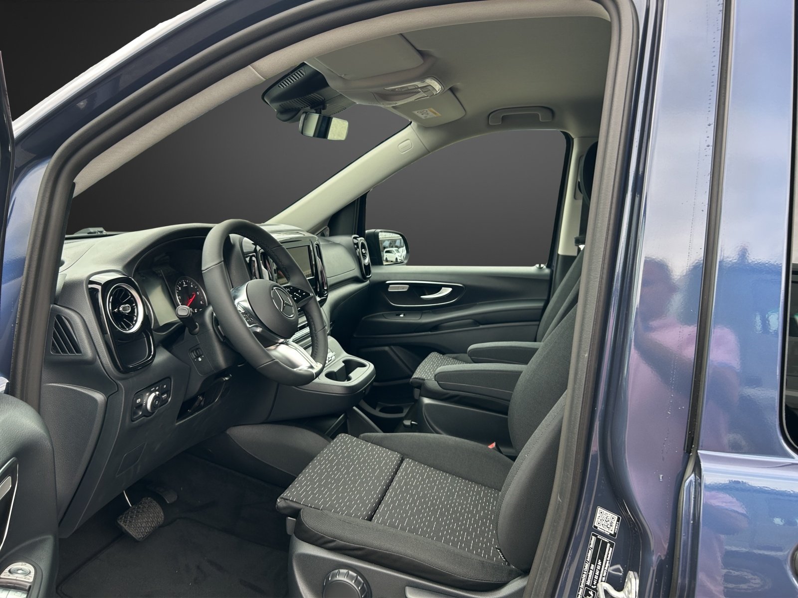 MERCEDES-BENZ Vito 116 CDI Lang Tourer 9G-Tronic 4M Select, Diesel, Ex-demonstrator, Automatic - 7