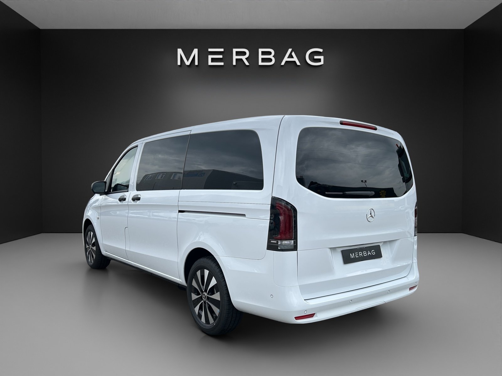 MERCEDES-BENZ Vito 119 CDI Lang Tourer 9G-Tronic 4M Select, Diesel, Ex-demonstrator, Automatic - 5