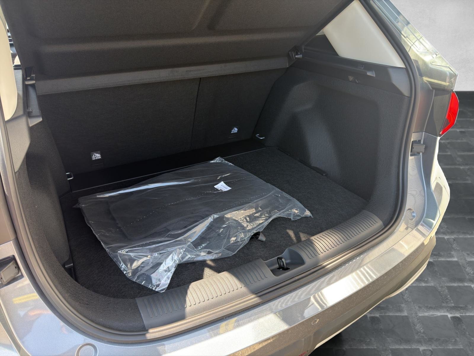 MG 1.5 Hybrid+ Luxury, Mild-Hybrid Benzin/Elektro, Neuwagen, Automatik - 7