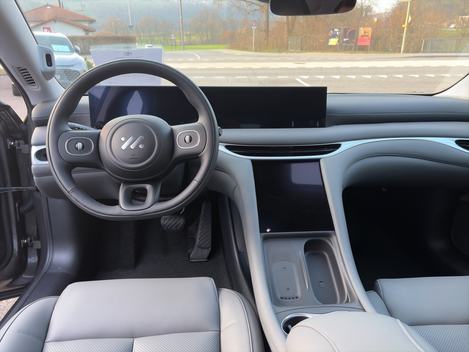 MG IM5 100 kWh Performance 4WD, Elettrica, Auto nuove, Automatico - 6