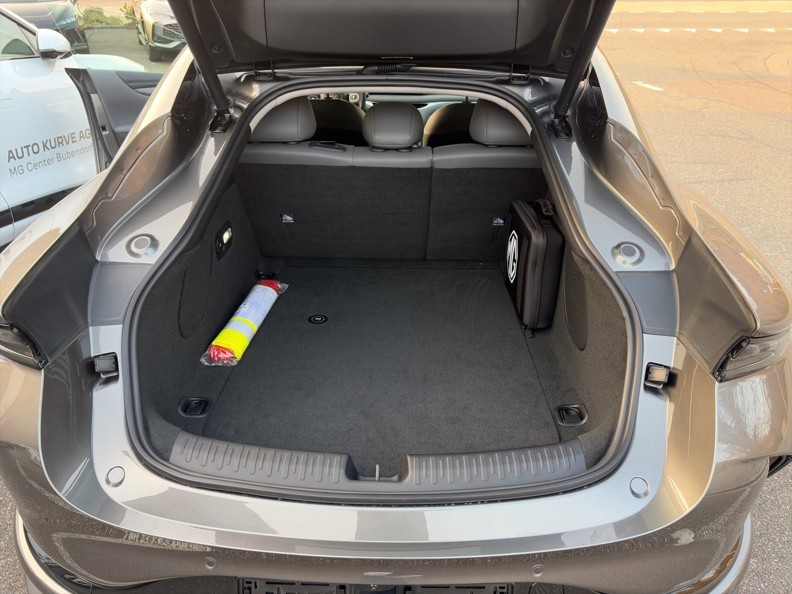 MG IM5 100 kWh Performance 4WD, Elettrica, Auto nuove, Automatico - 7