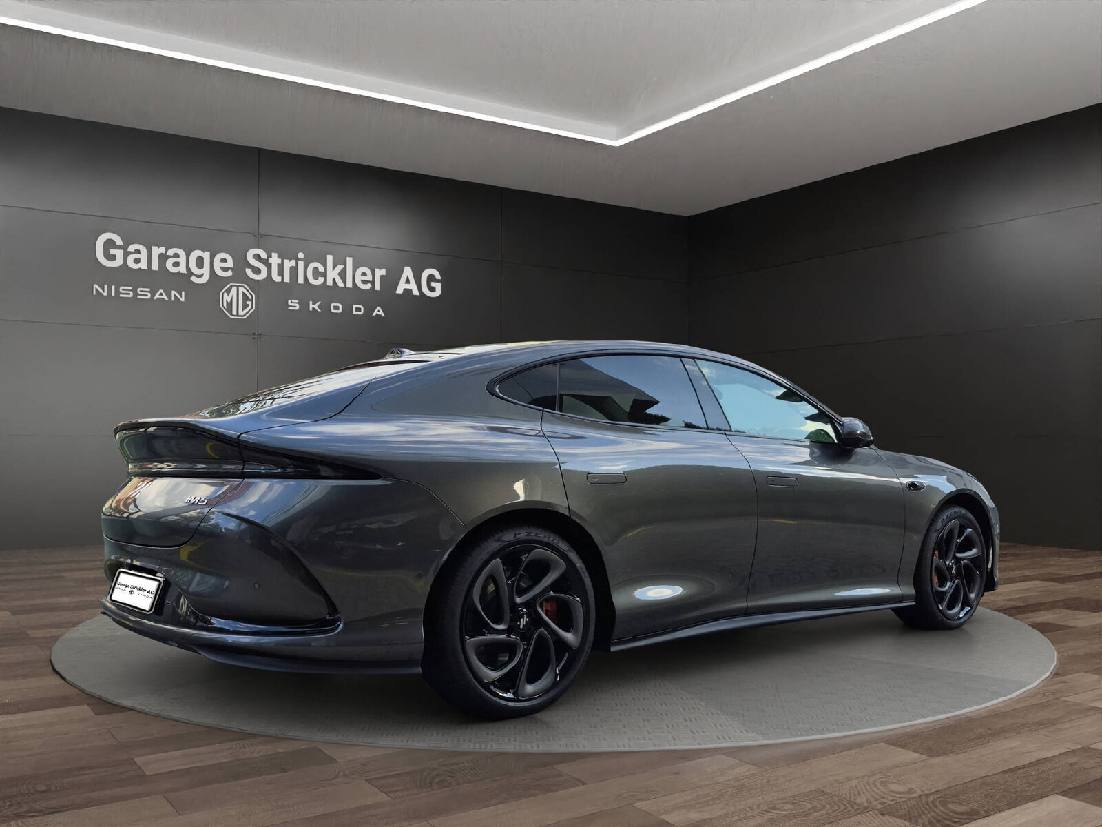 MG IM5 100 kWh Performance 20" 4WD, Elektro, Neuwagen, Automatik - 5