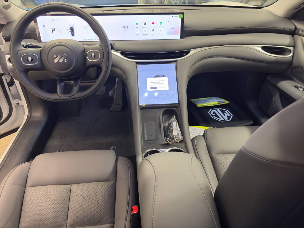 MG IM5 100 kWh Performance 20 4WD, Electric, Ex-demonstrator, Automatic - 7