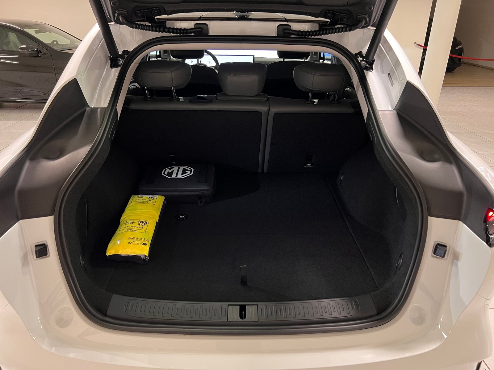 MG IM6 EV 100kWh Performance 20, Electric, New car, Automatic - 7