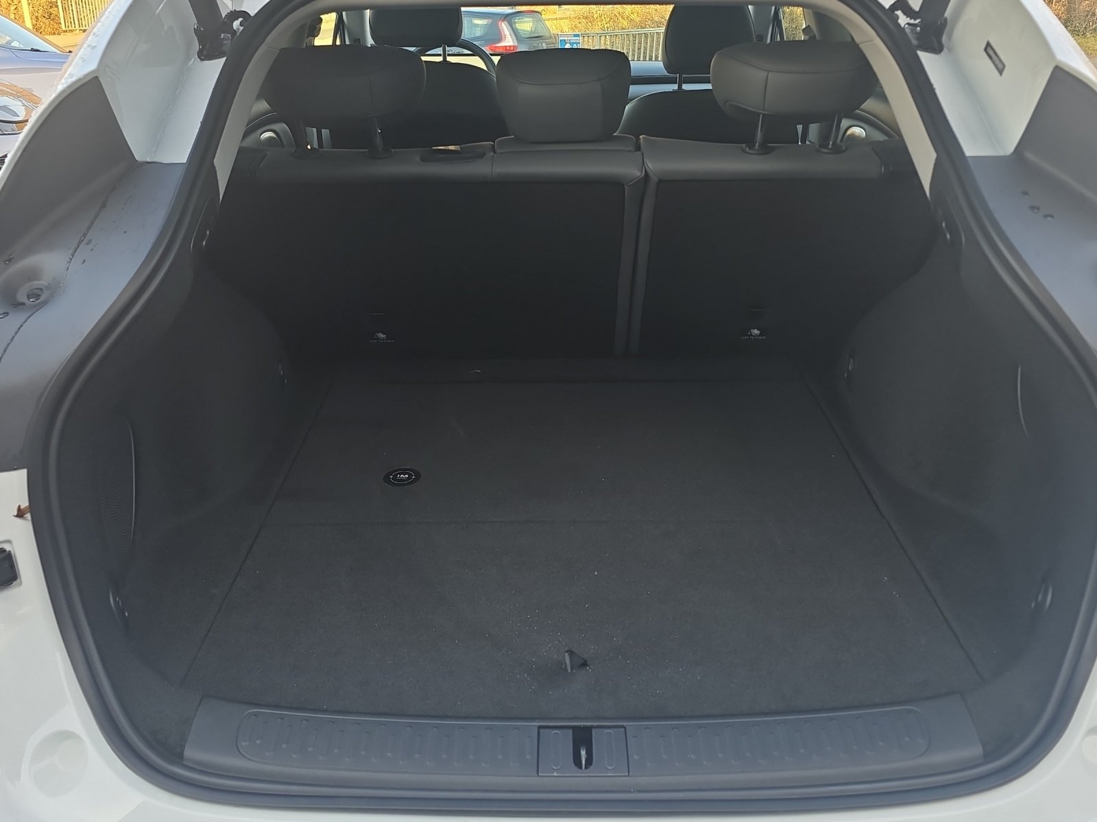MG IM6 100 kWh Performance 21 4WD, Electric, New car, Automatic - 7