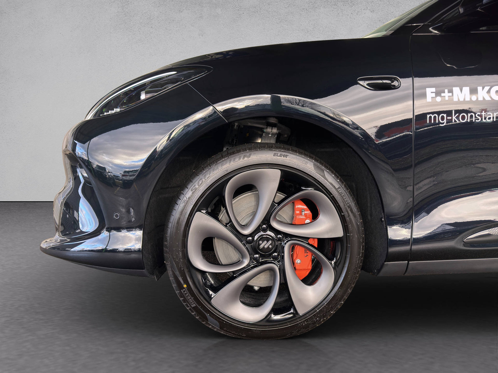 MG IM6 100 kWh Performance 21 4WD, Electric, New car, Automatic - 3