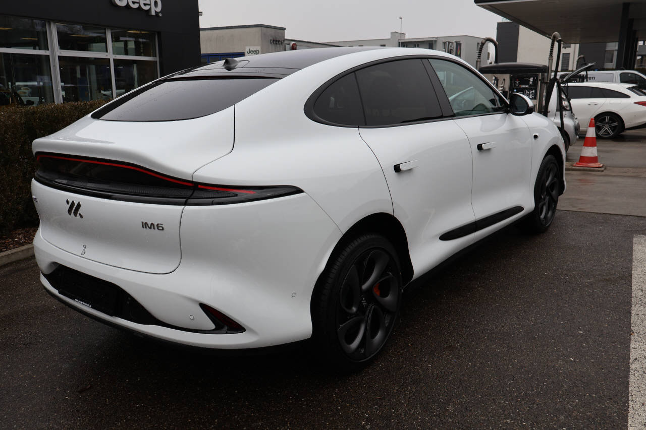 MG IM6 100 kWh Performance 21 4WD, Elettrica, Auto nuove, Automatico - 2