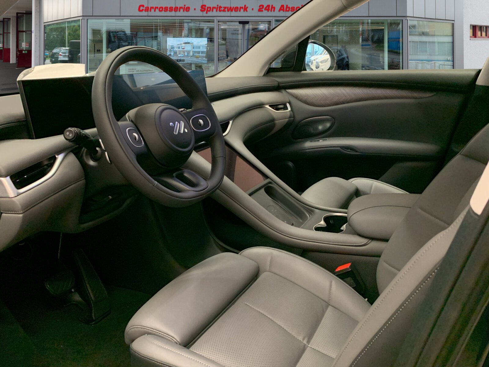 MG IM6 100 kWh Performance 4WD, Elektro, Neuwagen, Automatik - 7