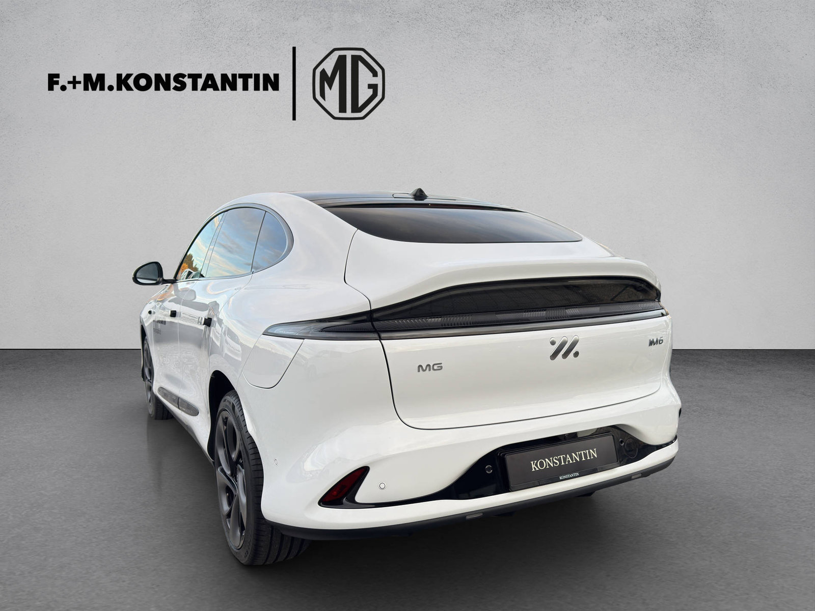 MG IM6 100 kWh Performance 21 4WD, Electric, Ex-demonstrator, Automatic - 5