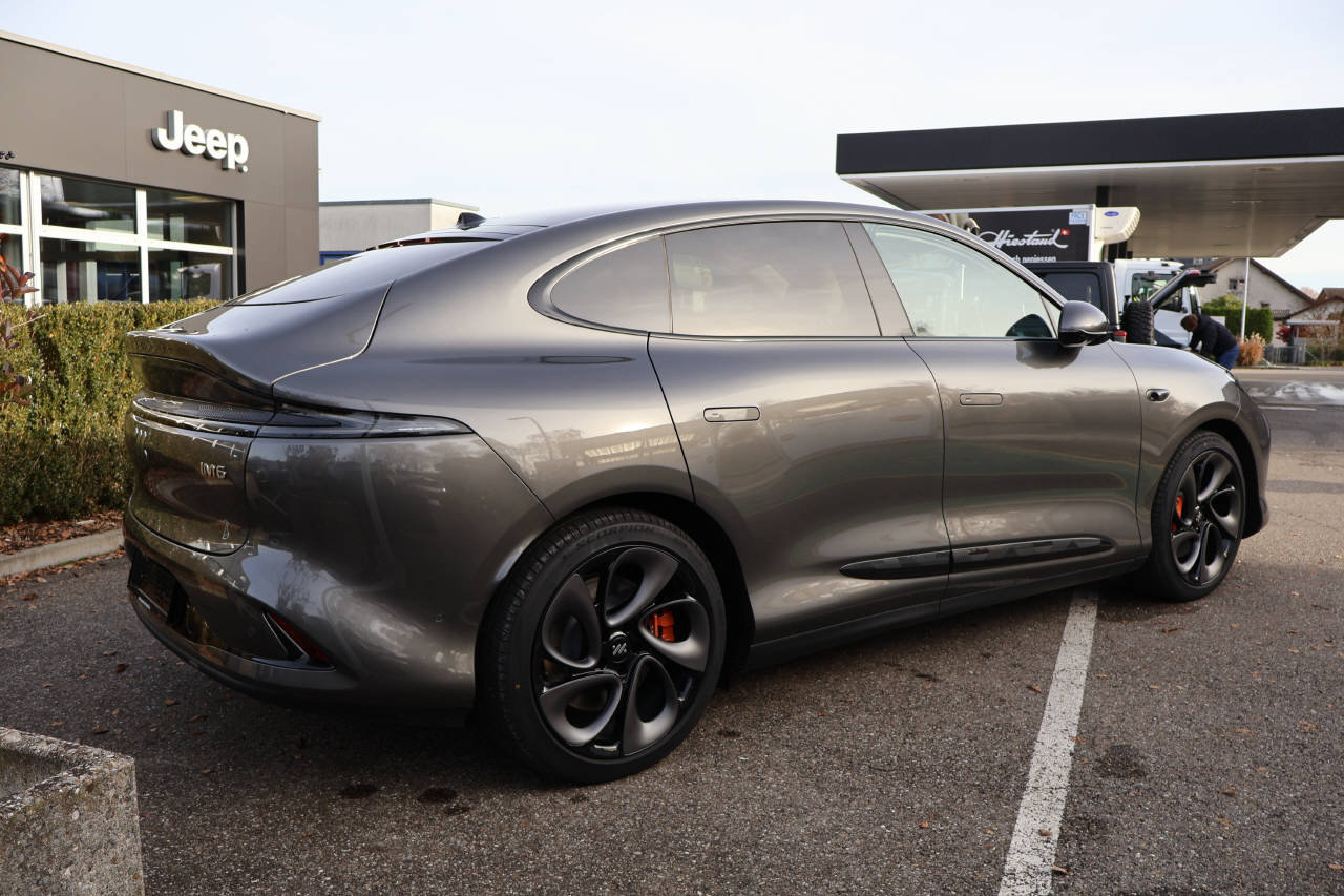 MG IM6 100 kWh Performance 21 4WD, Electric, Ex-demonstrator, Automatic - 3