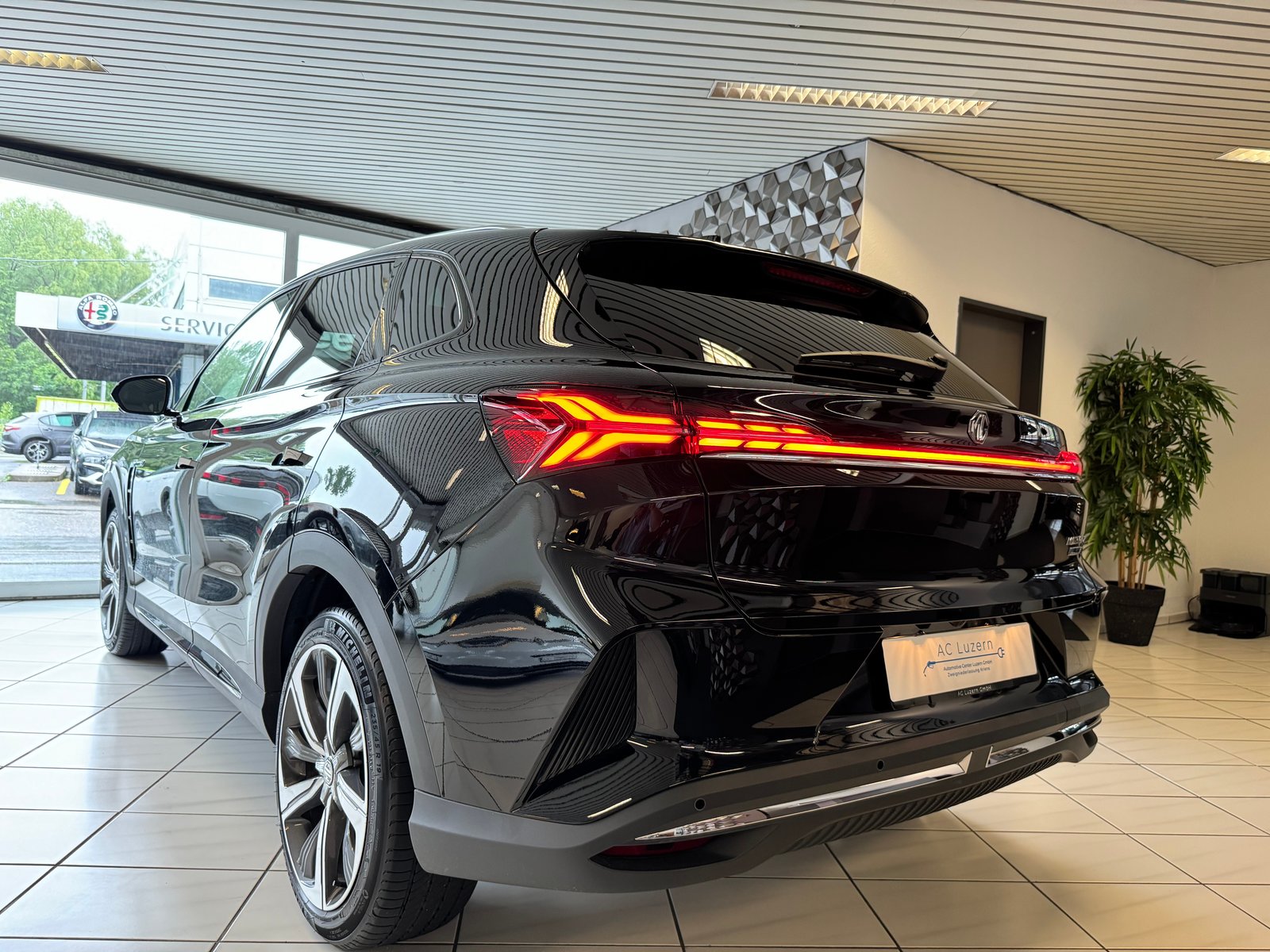 MG Marvel R 72 KWh, Électrique, Occasion / Utilisé, Automatique - 2