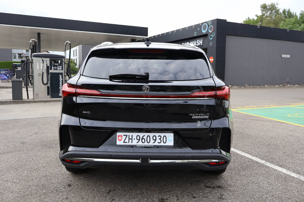 MG Marvel R 70kWh Performace 4WD, Electric, Ex-demonstrator, Automatic - 4
