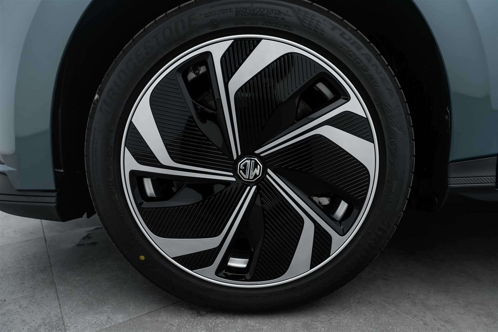 MG MG 4 EV 64kWh Premium Facelift Automat, Elettrica, Auto nuove, Automatico - 6