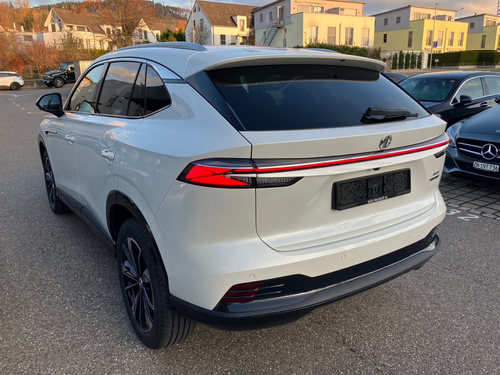 MG HS 1.5 T Hybrid+ Luxury, Hybride Integrale Benzina/Elettrica, Auto nuove, Automatico - 4