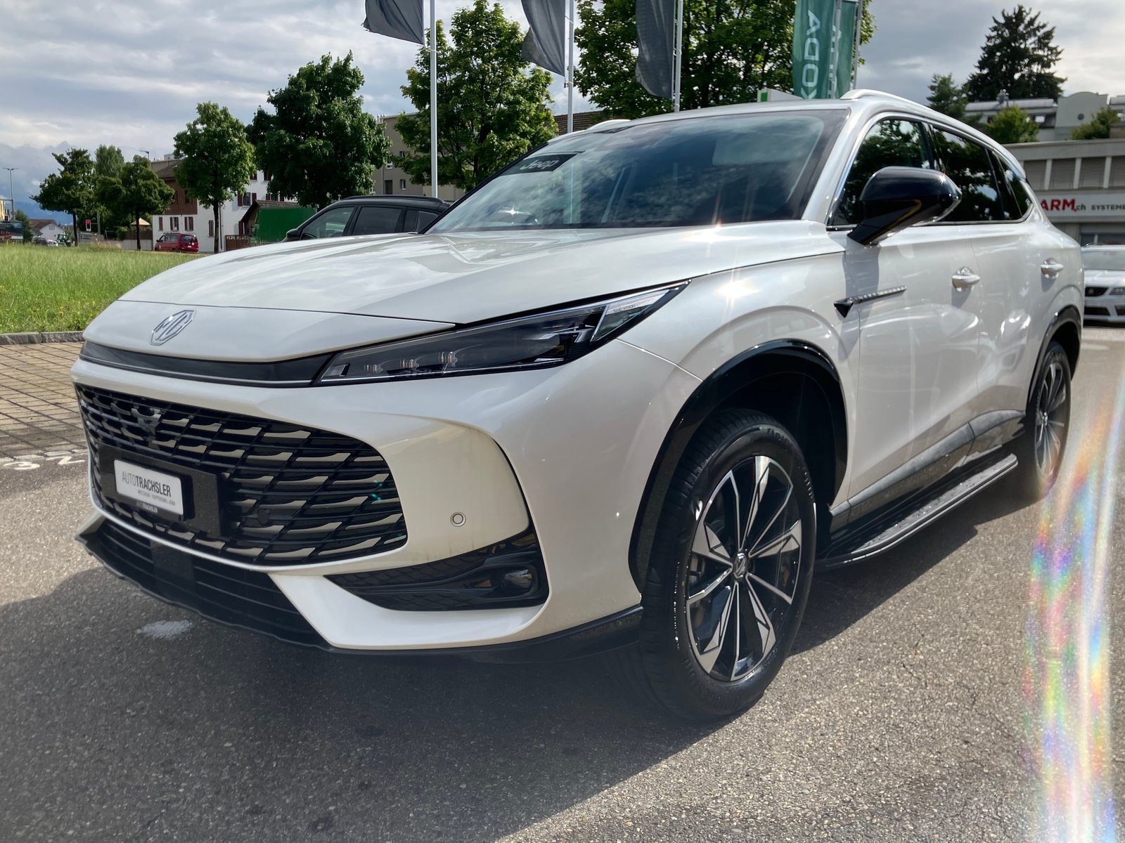 MG HS 1.5 T PHEV Luxury, Plug-in-Hybrid Benzin/Elektro, Neuwagen, Automatik - 4