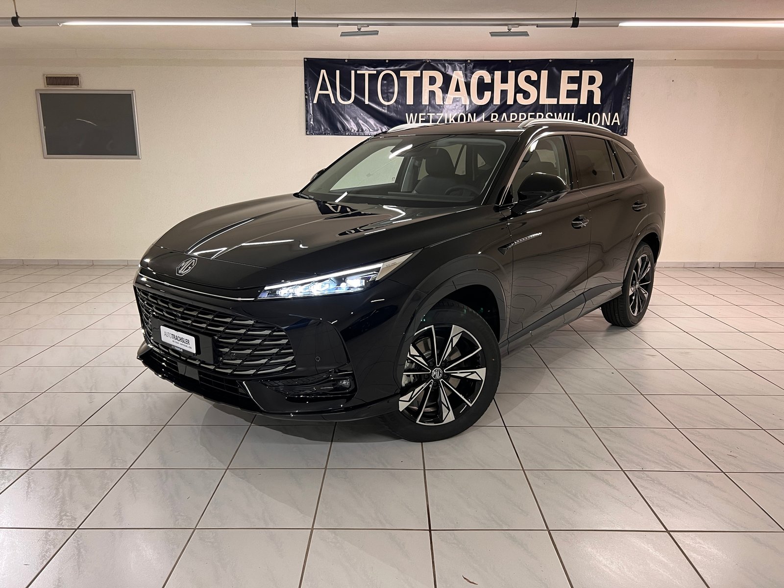 MG HS 1.5 T HEV Luxury