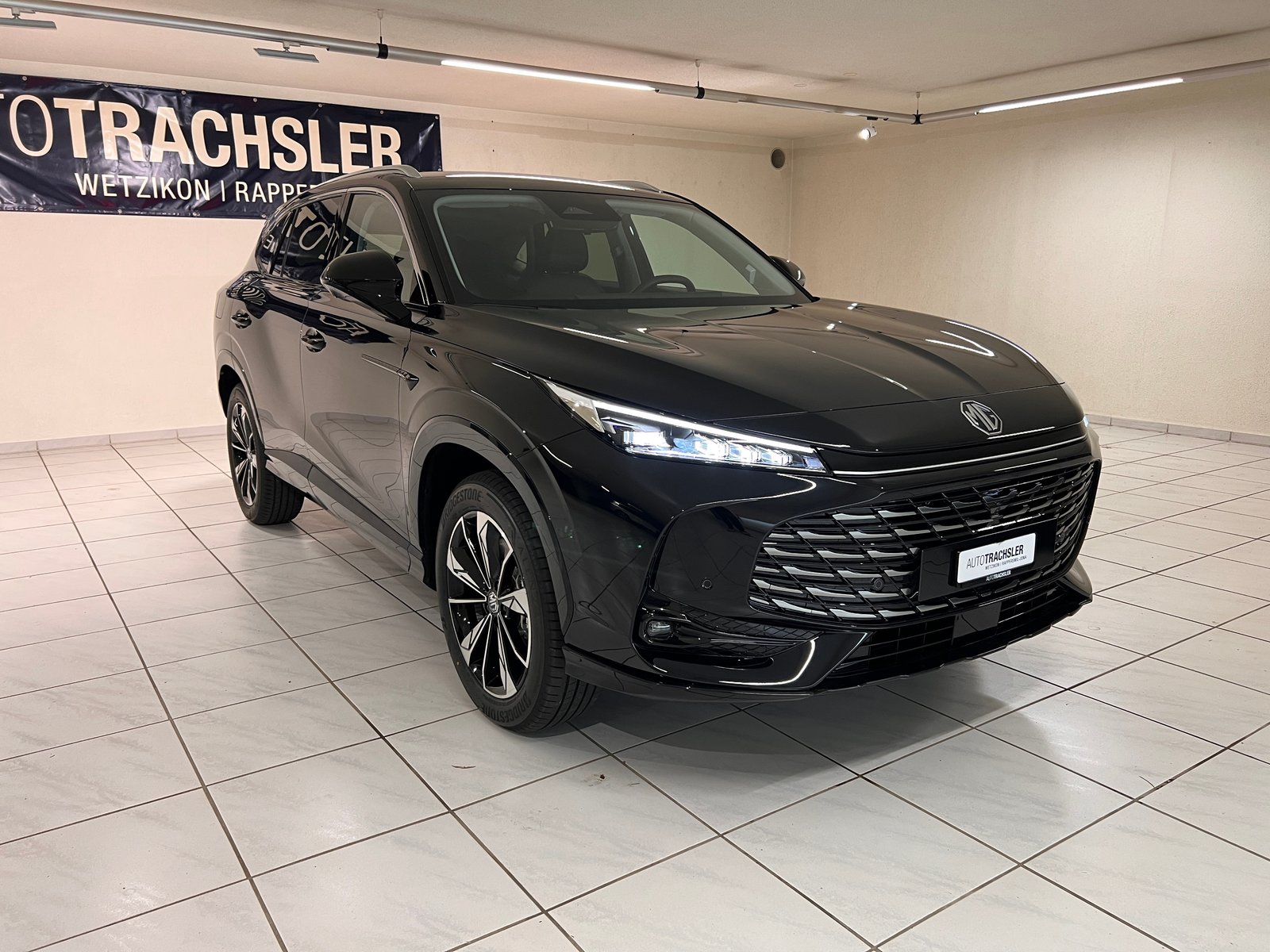 MG HS 1.5 T HEV Luxury, Benzin, Neuwagen, Automatik - 3