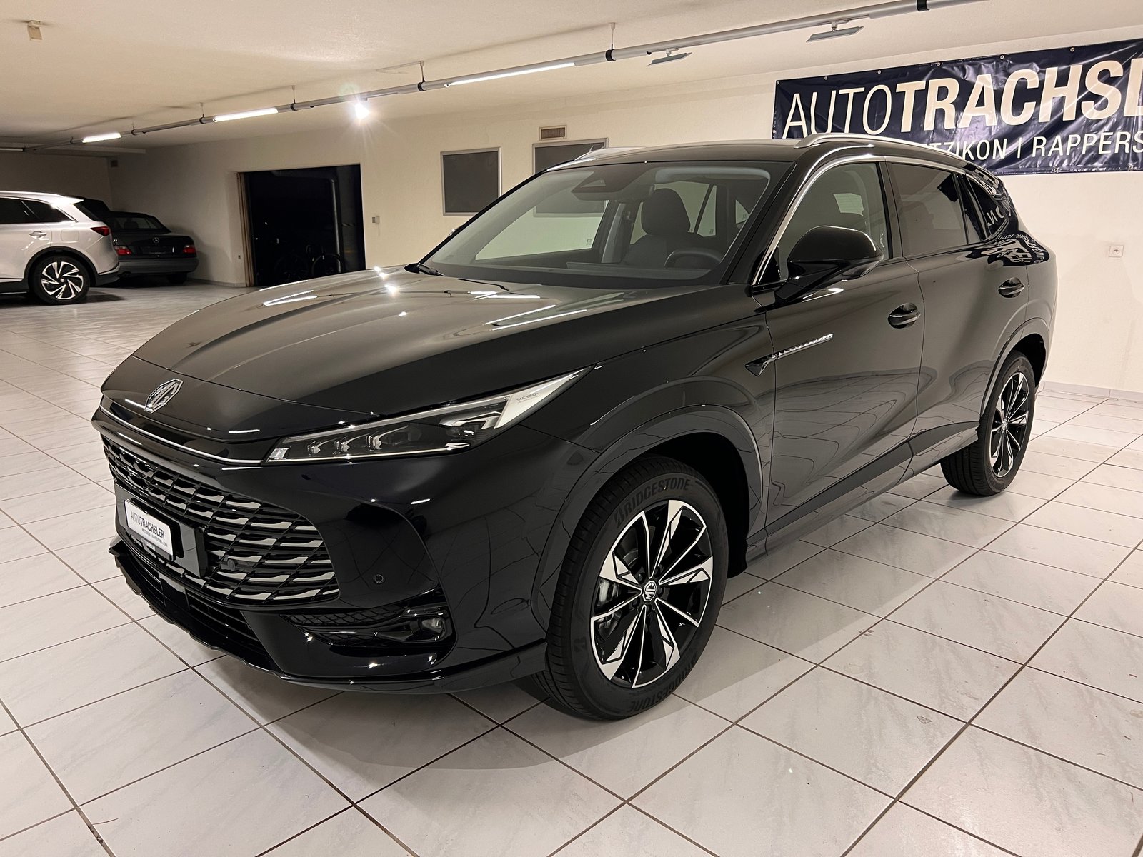 MG HS 1.5 T HEV Luxury, Benzin, Neuwagen, Automatik - 4