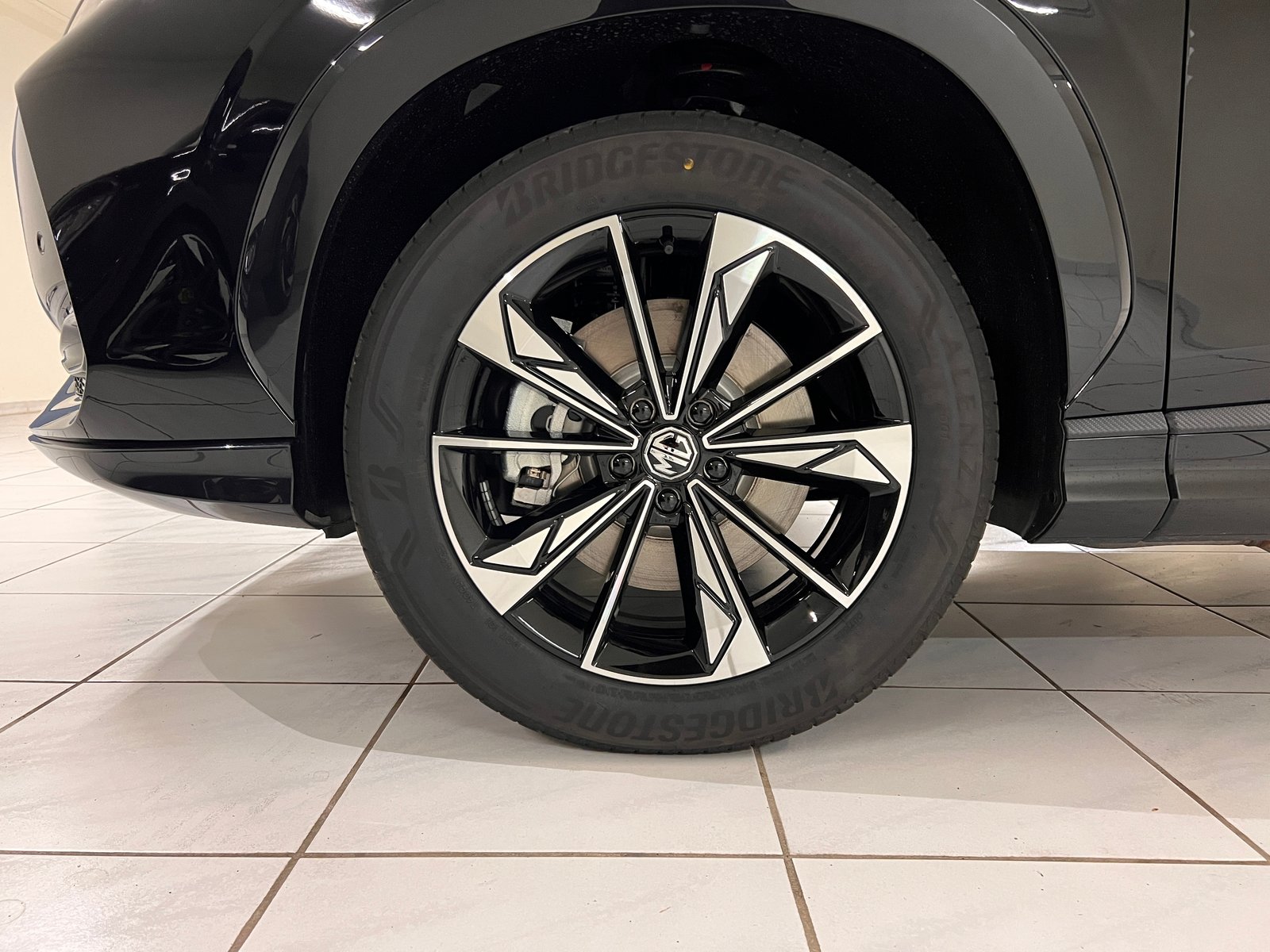 MG HS 1.5 T HEV Luxury, Benzin, Neuwagen, Automatik - 6
