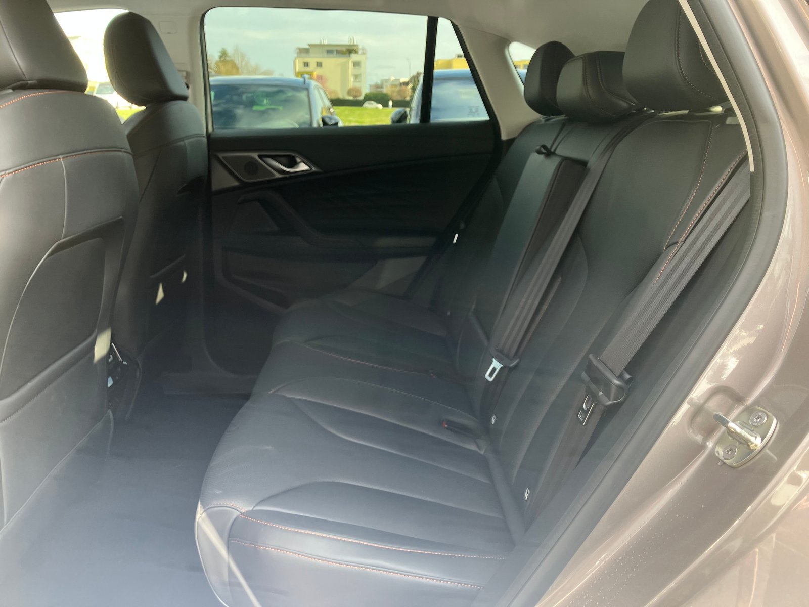 MG HS 1.5 T PHEV Luxury, Plug-in-Hybrid Benzin/Elektro, Neuwagen, Automatik - 7