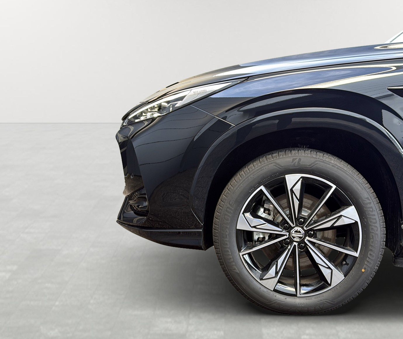 MG HS 1.5 T PHEV Luxury, Plug-in-Hybrid Benzina/Elettrica, Auto nuove, Automatico - 2